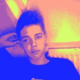 «euhmmmm.... nouw... jah.. euhhh. wat wou ik ook alweer....zeggen?....owjah.... op de wereldvrede!!!!!» █Stijn van Gils█  ▄14 jaar▄  █CCG A2B█  ▄Ermelo▄