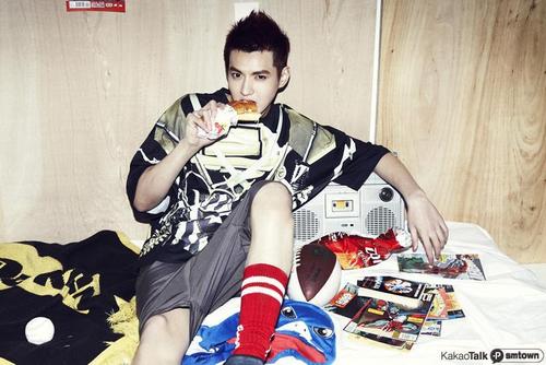 Love Kpop especially EXO N BIGBANG.
Truly exotic n vip..xDD