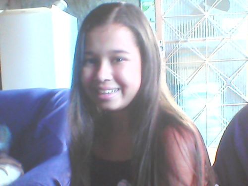 sou gentil amiga gosto muito de ouvir musica e ver novela