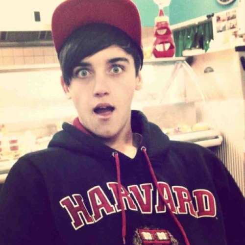them crazy australians♡ http://t.co/lmRoWVfpId facetimed beau brooks;p