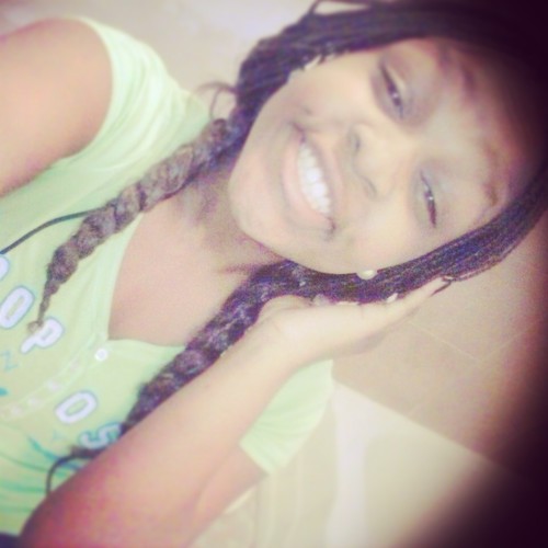 - fmoi @ x_mygorgeoussass & \ okaayhello follow my badass  ! | reckless| 100% | educated | gooofy| ok bye bitches ❤✌.