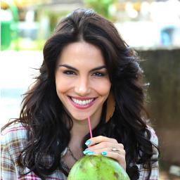 @melfronckowiak eu te quero baby, você e como um anjo pra mim, te amo vem comigo pra ser feliz, eu sei eternamente vai ser assim. você e o melhor pra mim...
