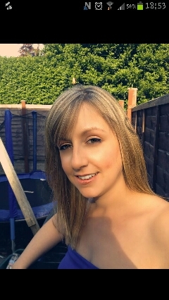 Wife, mother of 5, slowly going insane...but laughing all the way :-). X