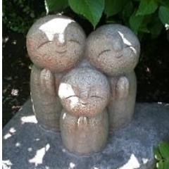 フォロワーの皆様の人生の成功や学び開運に役立つ事をつぶやいています。 フォロワー様の幸運を祈っております。
