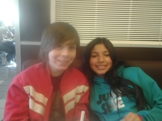 Yairedlp2's profile picture. Mi sueño es tener una casa llena de doritos y coca, ajam.