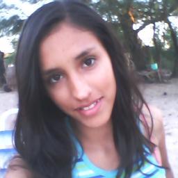 una chica tranki, dispuesta ayudar siempre, con muchos sueños, sigueme y te sigo ¿ok? :)