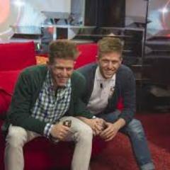 SIEMPRE CON LOS GEMELOS, PARA MI LOS MEJORES DE GH, SE HA COMETIDO UNA INJUSTICIA CON ELLOS. SIEMPRE APOYANDOLOS