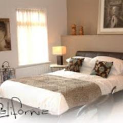 Overlooking a picturesque sea inlett in an unrivalled location for a relaxing (or energetic!) holiday.
We are Pet Friendly.
http://t.co/vgUjFWzMj4