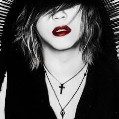 Sou o astro dessa porra chamada The GazettE , meu brilho é supremo  ,2bjo pro Recalque das bisha invejosas ;* filhote dlç do @Kurushii_  e peste do @KyuuNoUta