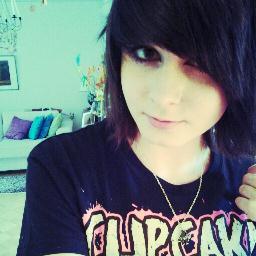 ~Real otaku. Love: J-Rock♥ & Anime♥ & JohnLock♥ & The Joker♥. Listens to the really awesome music~