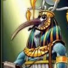 Estudiante a rastras, amante de la mitología.