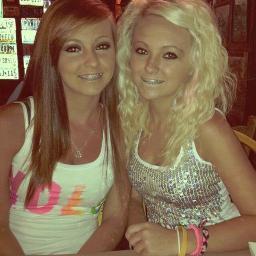 Lizzy 17 / Los Angeles / Taken 12/21/2011 (: / Cheer leading / Tanning / Shopping / Skating / VS (: