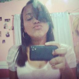 α gαtinhα brincαlhonα e αnimαdα que você vê nα photo !