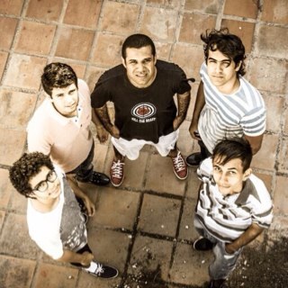 Banda de Pop Rock cristão. CONTATO: (84) 87490809 ou reueloficial@gmail.com Natal RN