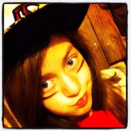 Hello peeps Amber here and i have a youtube account http://t.co/Gs1Rvf3Auu PLEASE subscribe to my channel. if u fallow me ill DEFINITLY fallow u back. :) thanx