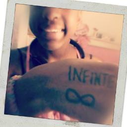 breezy_414's profile picture. giraffes you.
1D3D #cantwait
#hashtag