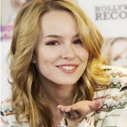 Acompanhe as posições nas principais paradas mundiais e outros números interessantes sobre a Bridgit Mendler.