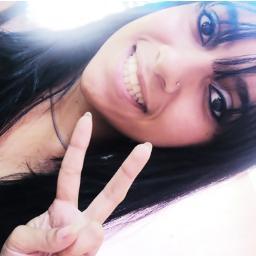 - Eu ?sou muito chata, Muito orgulhosa,muito boba,muito dramática enfim muito nhé nhé nhé rs' Só quem conhece sabe ;D