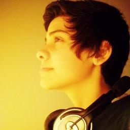 Soy un gamer,minecraftero ;) Busco servers buenos!
Sígueme y te sigo ;)
Faceboock:http://t.co/e7zJETlG
Skipe:lucas daniel