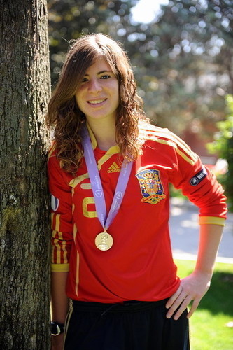 - Medico 💉👩🏼‍⚕️🚑 - Ex jugadora ⚽️: Zaragoza CCF, EDF Logro, Cordoba CFF, CD Tacon y Sporting de gijon - 🥇u17 🥉 u17