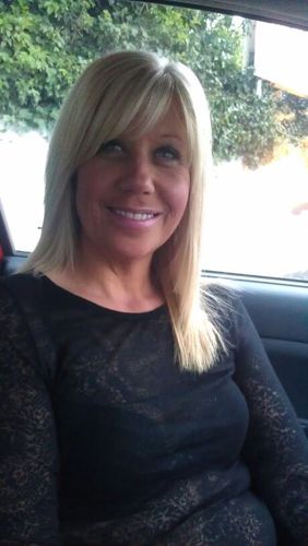 juliehook432's profile picture. live in glos and bristol weekends