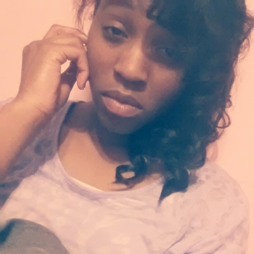 lovelymonet23_'s profile picture. -Danielle, That Pretty Chick Rocking A Skirt. Louis Vuitton Diamonds♥ Bows♥ Sparkle♥