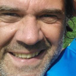 JBatEZY's profile picture. Social media enthusiast, surfer & blogger. Digital analyst by day ..... couch potato by night. Entrepreneurial protagonist in between.