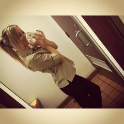 hello my name is paigeolivia and im from Austraila and im 17