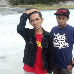 RereRainaka's profile picture. 