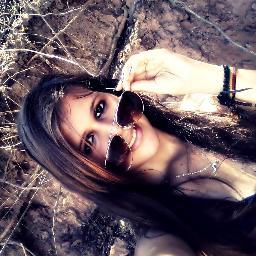 .──:@@  .❝Se Nunk Erramoos Não Signifiica Que Somos Perfeitos e Siim Que Tivemoos Medoo De Tentar, Portanto Erre O Ideal e Ser Feliiz e Nãoo Perfeiiitoo.❞↯↯↯