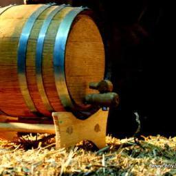 EMPRESA DEDICADA AL GRABADO 2D Y 3D EN CRISTAL Y  PERSONALIZACION DE BOTELLAS DE CRISTAL, CERAMICA, BARRILES DE ROBLE, CAJAS DE MADERA