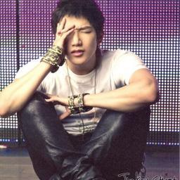 ตามฟอลฮอตเทส ไม่ต้องกดรีไม่ต้องกดเฟบเราตามฟอลเอง :)