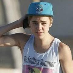 Amo o Justin , O Niall , O Harry , A Selena Gomez u.u isso e o q devem saber sobre mim
