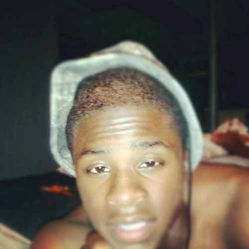 Nike | Single | bitches love me im the boss of my kingdom love me for who I am lost king is not here niggas bow down to me