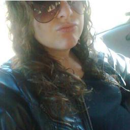 gosto de moto, passeios, video game, muita musica....... @CIubeFoIlowBack