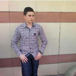 Bir insan eğer çok gülümsüyorsa,emin olun ruhunda depremler vardır. Çünkü acıyan kalbinse,kimse bilsin istemezsin...