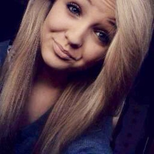 hey! Im Bridgit Brinley, normal girl with a big dreams. Belieber, Mahomie & Selenator 4ever!