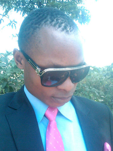 A cool headed guy, love beautiful things, love politics. I do what I want others to do to me to them. Life is simple, enjoy it.