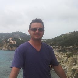 Comedy writer, shortlisted for sitcom trials 2013. Proud arsenal fan!!