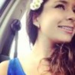 ZamSantina's profile picture. Riquezas reales son las riquezas que posee en el interior ;)