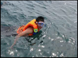 Kelak kau akan merindukan aku sebagai sesuatu yang tak kau temukan pada siapapun !!
