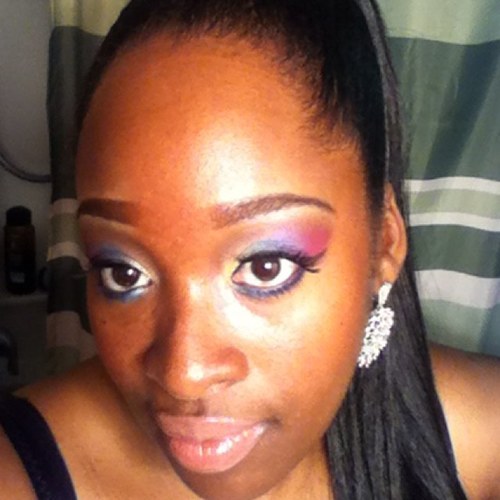 Self Taught Aspiring Makeup Artist. PA/ NJ Area. 
Email facesmobilemakeupbar@gmail.com Instagram: @facesmobilemakeup