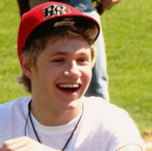 buteaton's profile picture. i'm selfish. i'm dauntless