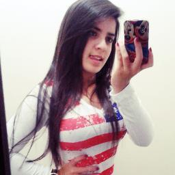 { ... } Nαo me julgα sem sαber minhα cαminhαdα , nesse mundo ninguém é melhor que ninguém , entαo fαz suα pαrte , que eu vou fαzer α minhα (((;