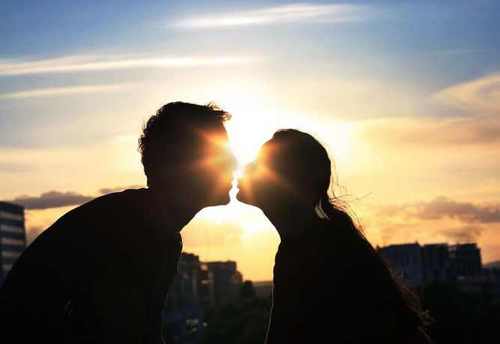 Tell me you love me and I'll never give up ❤