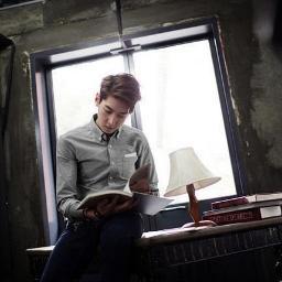 VendieSiregar's profile picture. ☺ Comptes Officiels
 En fin de compte, il est en train de gagner et de perdre