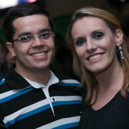 vaniaparis's profile picture. 