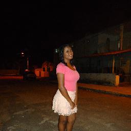 ''eu posso olhar p ceu,i na beleza do luar me inspirar i fazer lindas melodias d amor p vc'' ...