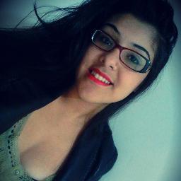 Sorrisos me atraem.