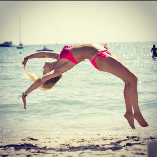 Just another blonde livin life ✌ california wakebording and gymnastics  is what i do ☀ Wana be barbie #prettyinpink